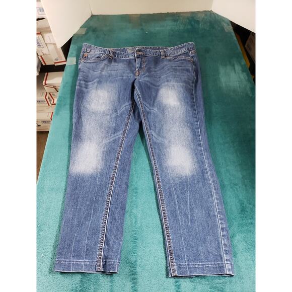 Mossimo Jeans Size 16 Short Womens Blue Stretch Denim Pants Mid Rise Skinny - Picture 1 of 11
